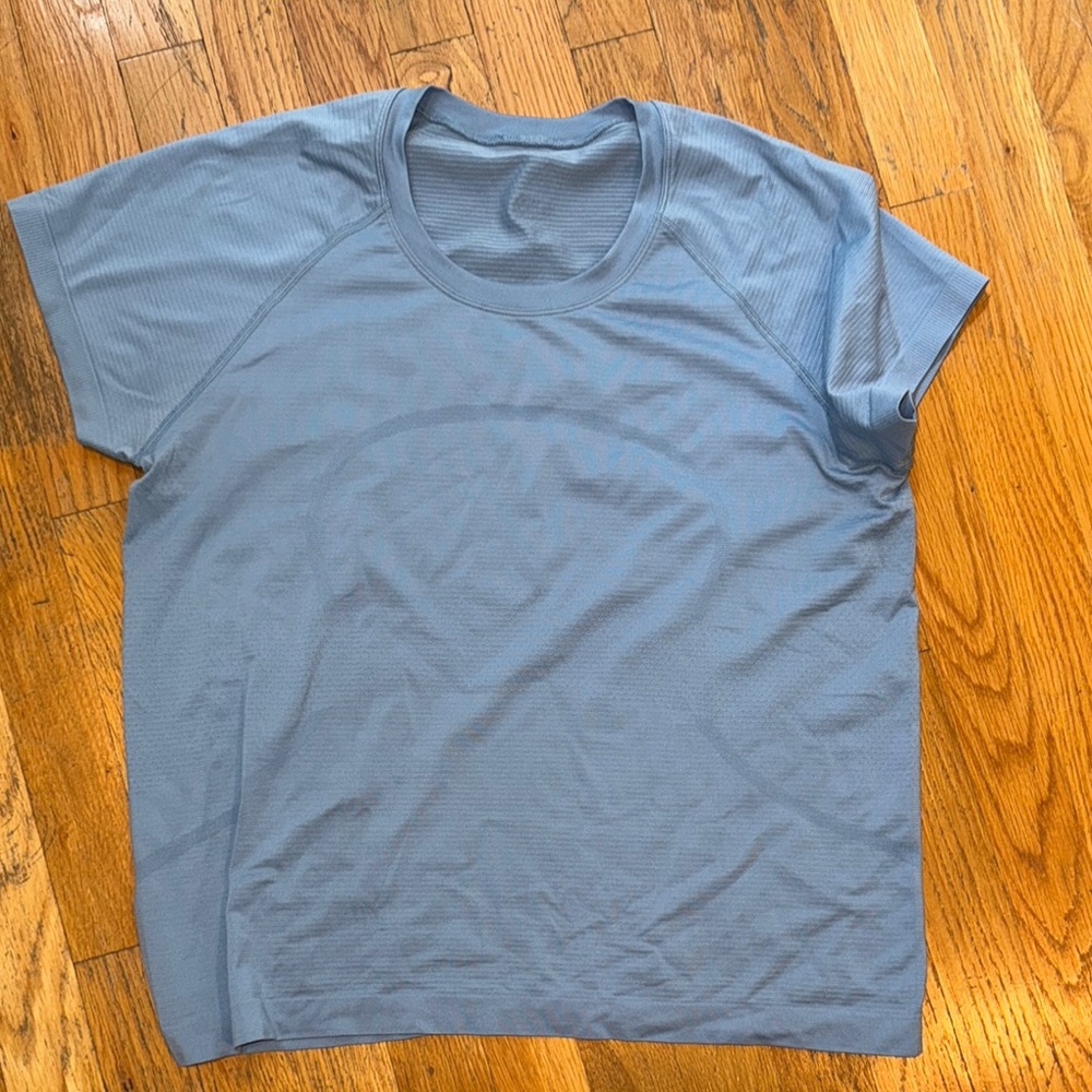 lululemon athletica Blue Short Sleeve Tee